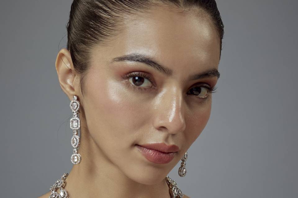 VIVINIA by Vidhi Mehra