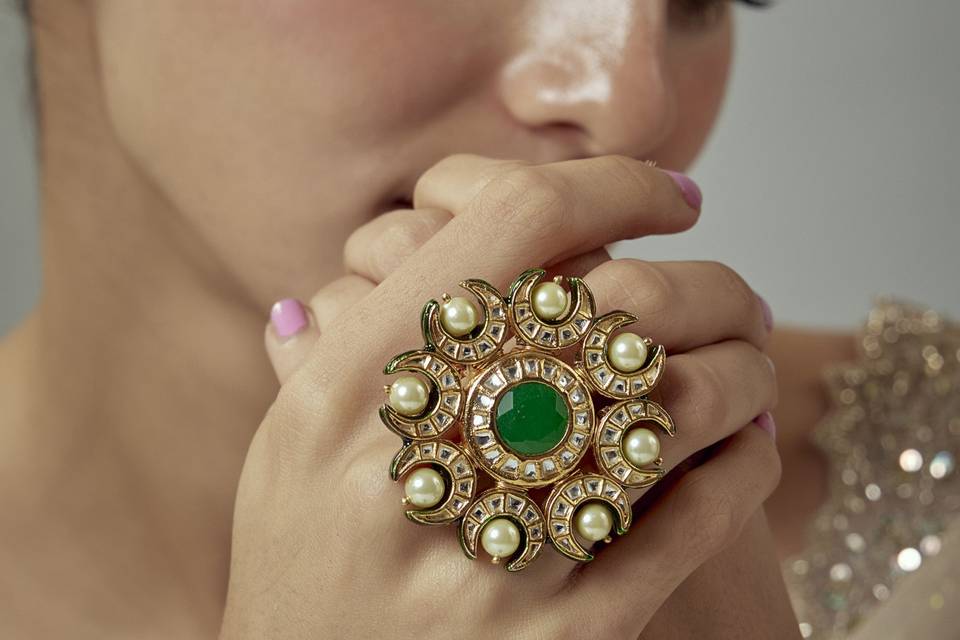 VIVINIA by Vidhi Mehra