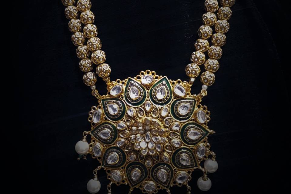 VIVINIA Designer Jewellery