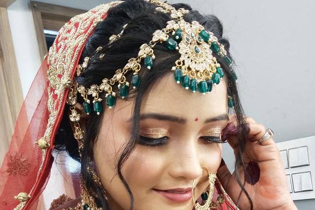Bridal makeup