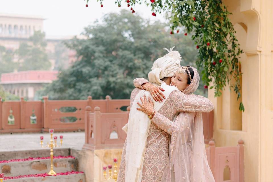 Ayush & Sophie, Tijara Fort