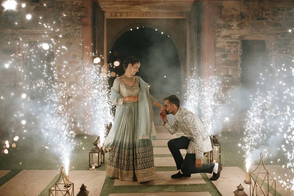 Ayush & Sophie, Tijara Fort