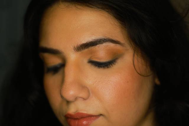 Party makeup