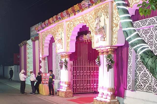 Entrance decor