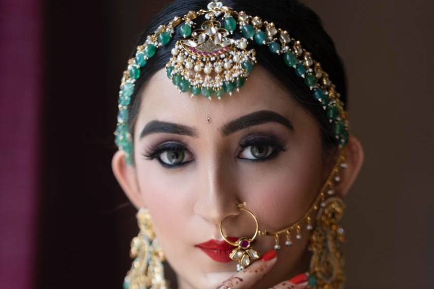 Roopali Talwar Makeup Artist