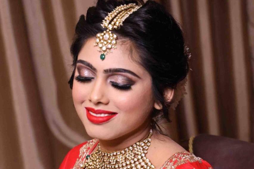 Roopali Talwar Makeup Artist