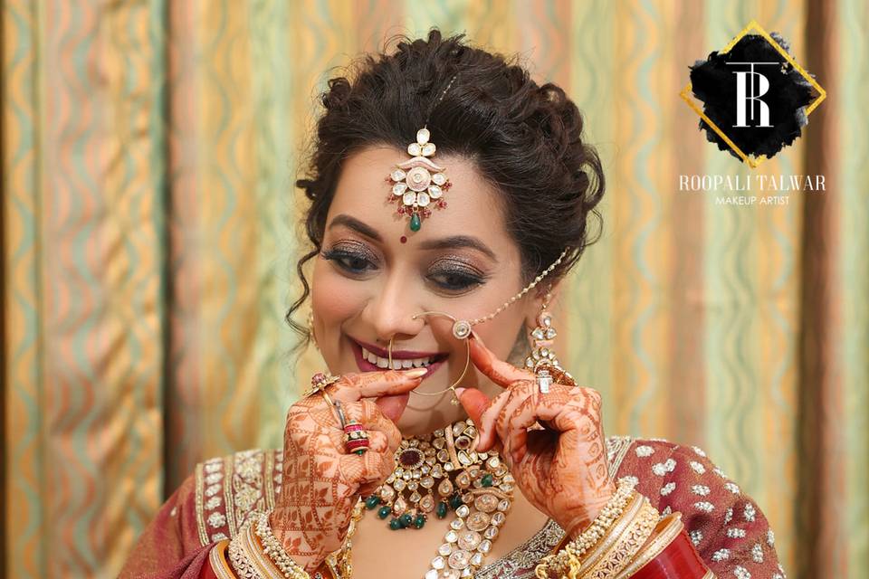 Roopali Talwar Makeup Artist