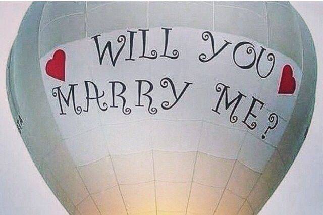 Hot air balloon wedding propos