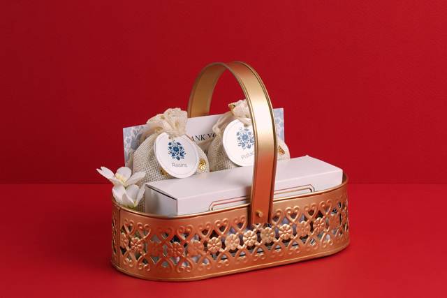 Custom hamper