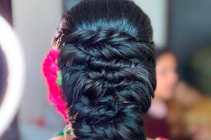 Shahbaj Khan Hairstylist