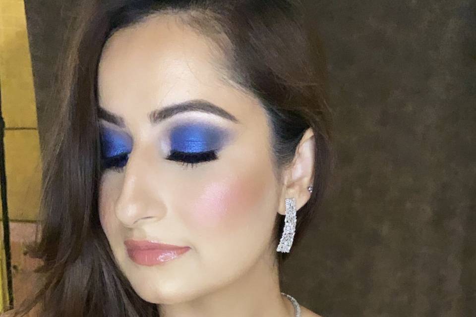 Cocktail makeup