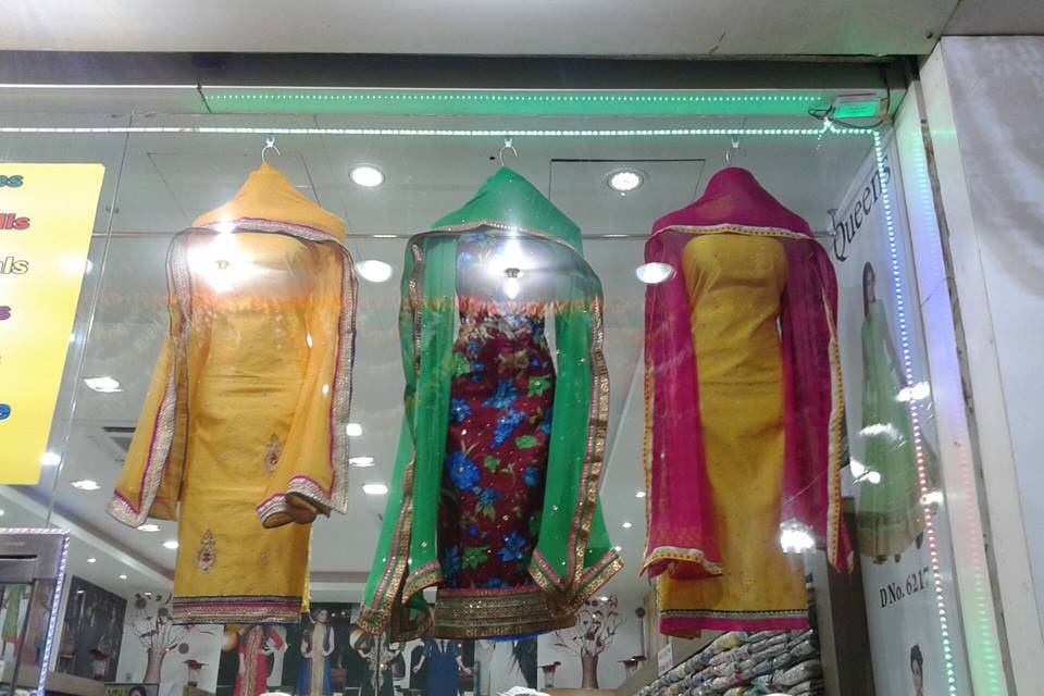 Queen's Ladies Wear, Kurla