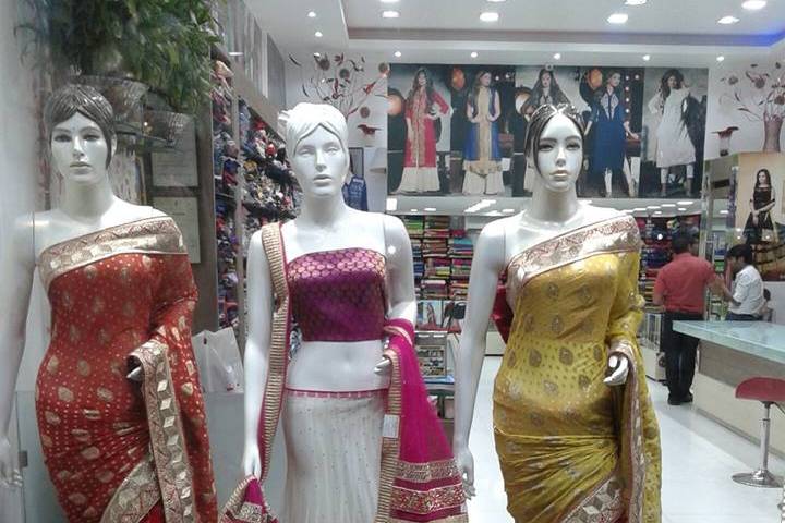 Queen's Ladies Wear, Kurla