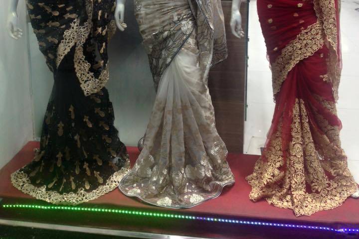 Queen's Ladies Wear, Kurla