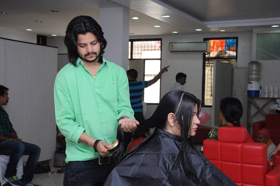 Varsha Unisex Salon