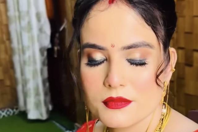 Makeup Maven Simran