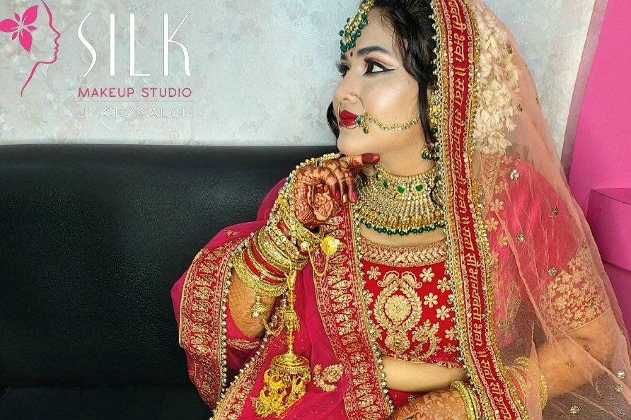 Silk Makeup Studio & Unisex Salon