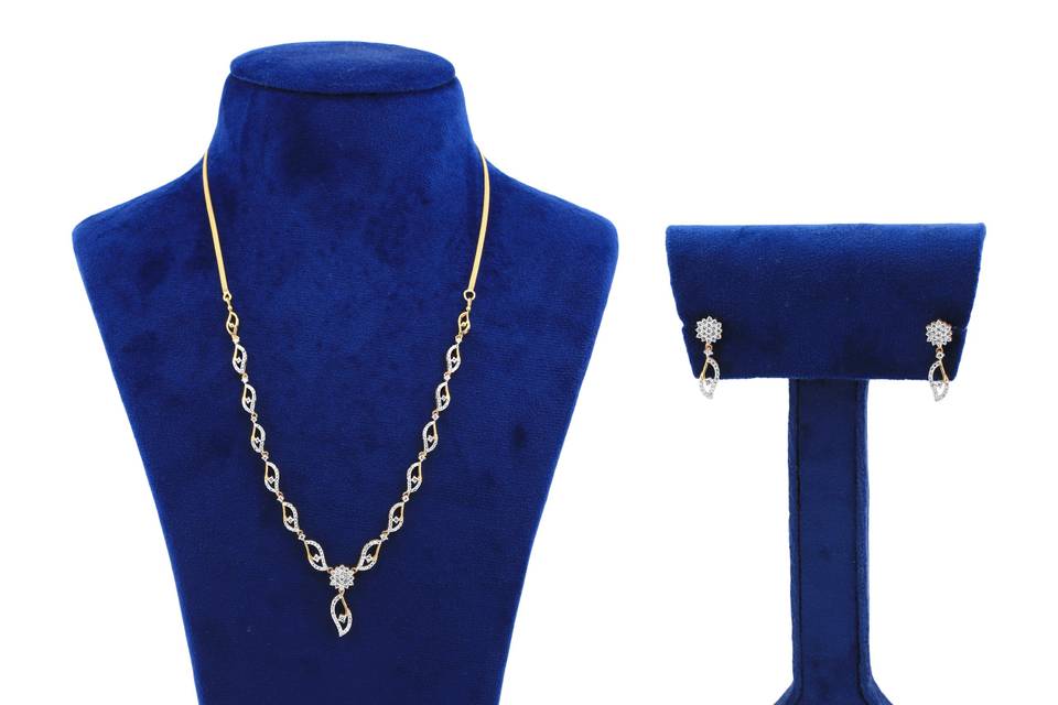 Necklace & earrings