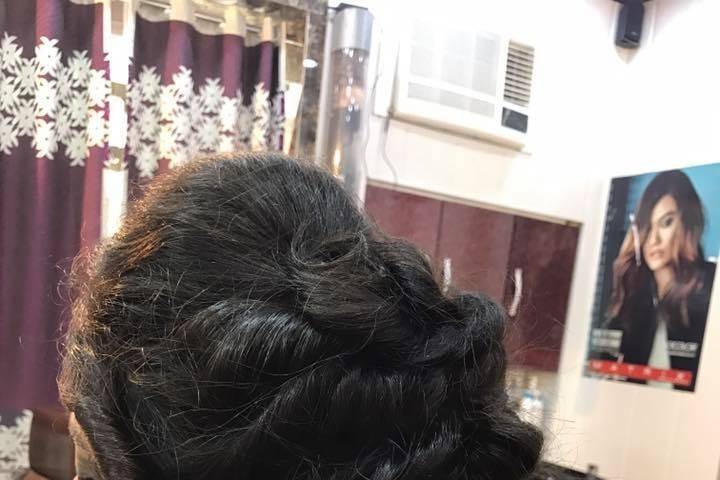 Mamta Hair and Beauty Academy