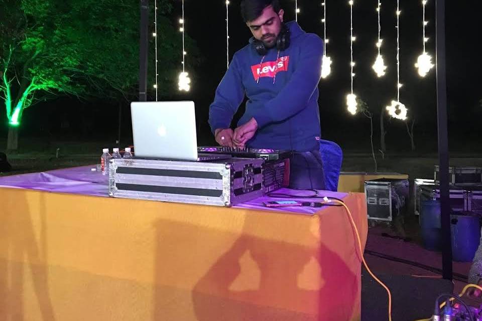 DJ Vandan