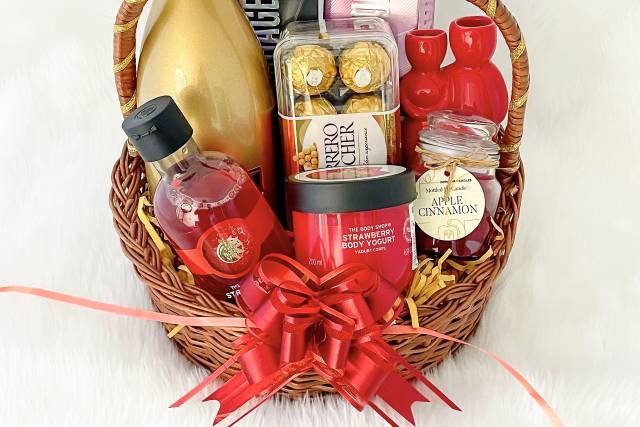 Women's Day Gifts In Coimbatore Hampers & Gifts - Angroos