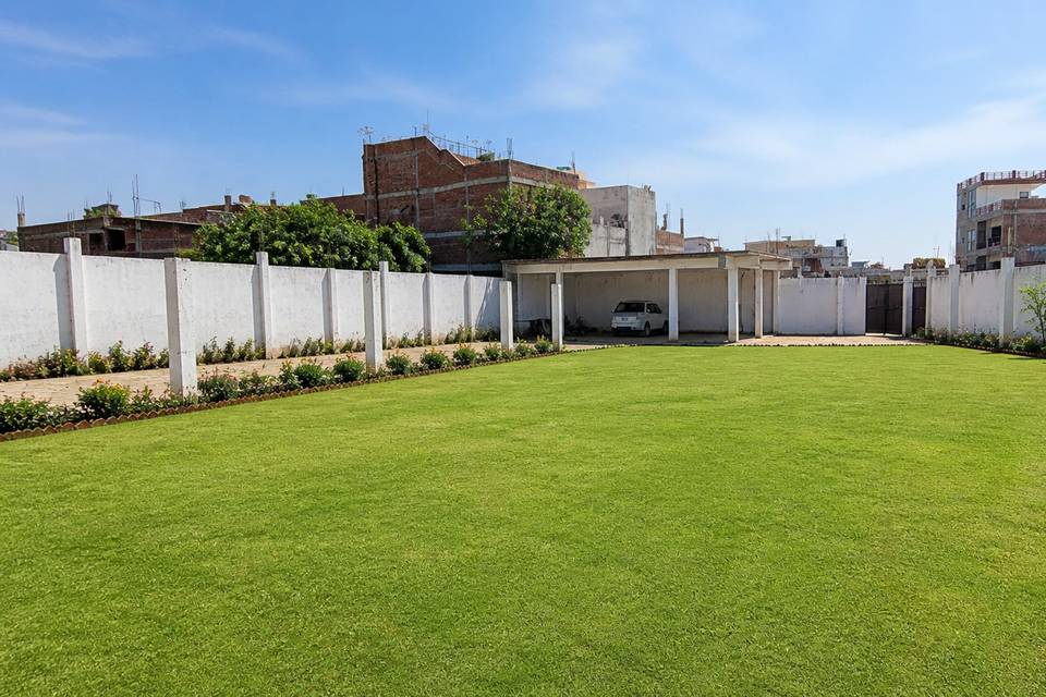 Lawn area