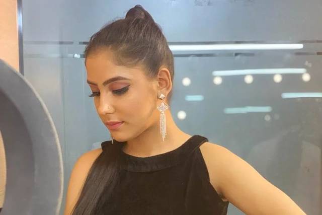 Party makeup