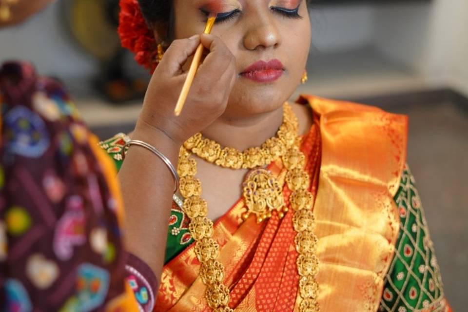 Shreeliti Makeover Artist