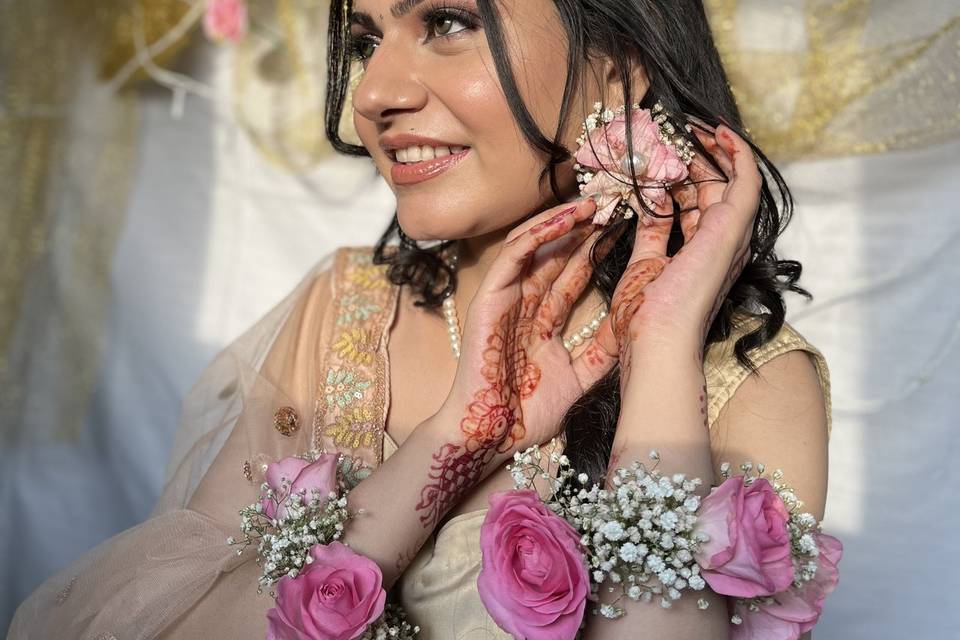 Mehendi bride