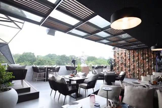 Rooftop area