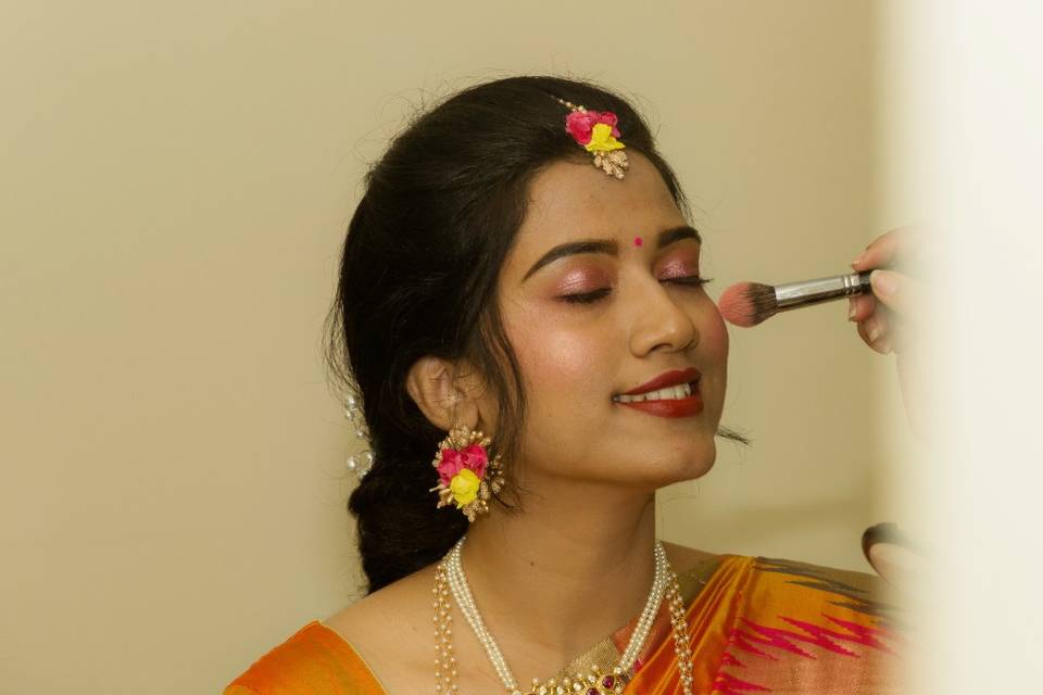 Haldi makeup