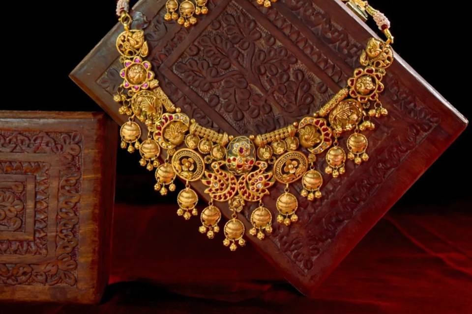 Bridal jewellery