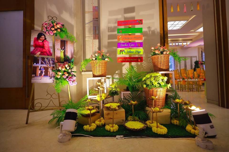 Entrance decor
