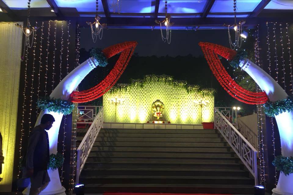 Entrance decor