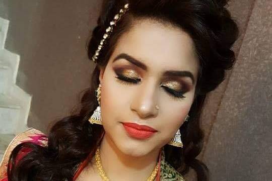 Lavish Look Beauty Salon, Agra