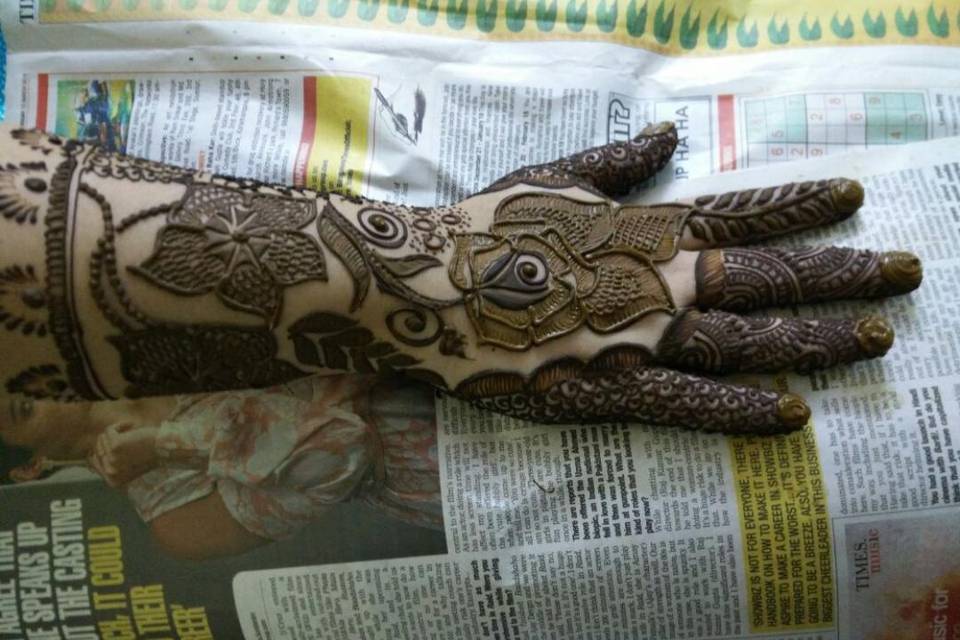 Designer mehndi