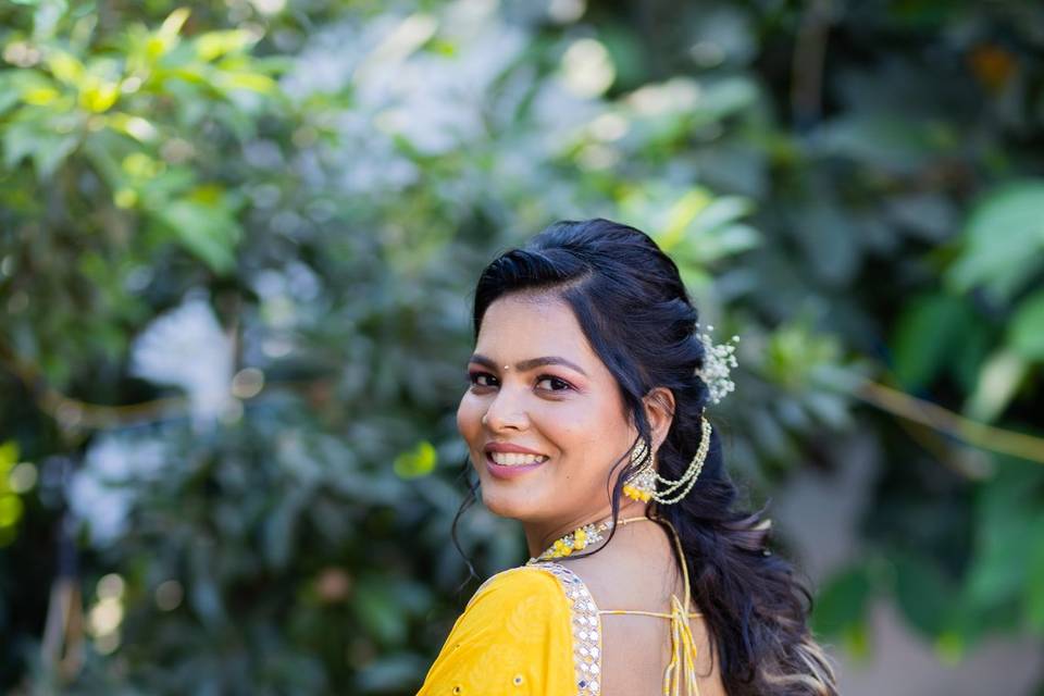 Haldi bride urmi