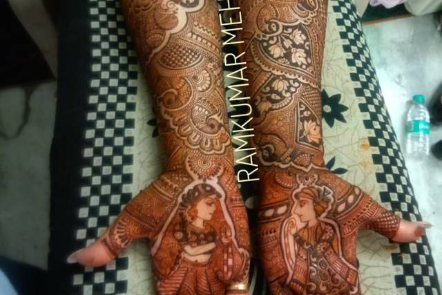 Viral Video: Woman Makes Stunning Mehendi Designs On Cookies, Video Has 25  Million Views