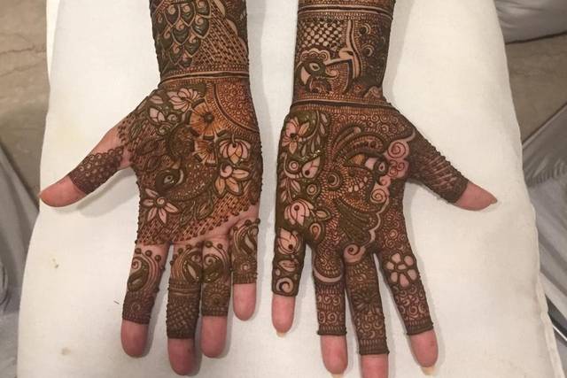 Beautiful Bridal Mehndi Designs By Our Team The best in class Mehandi  artists in Delhi NCR with 30 Years of Experience Bridal mehendi s... |  Instagram