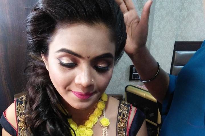 Sandhya The Makeup Artist