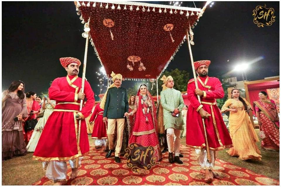 Grand entry for bride