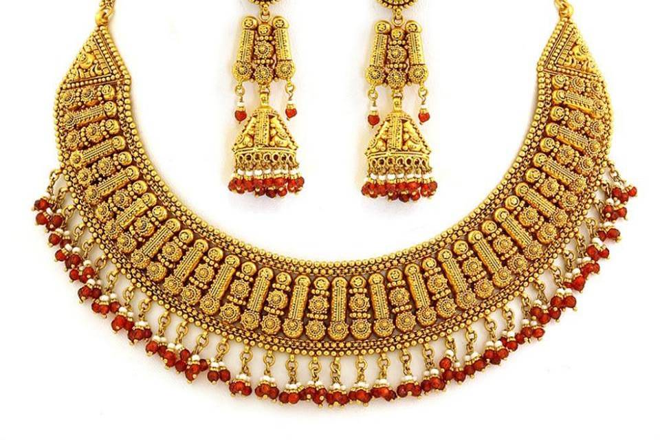 Necklace & earrings