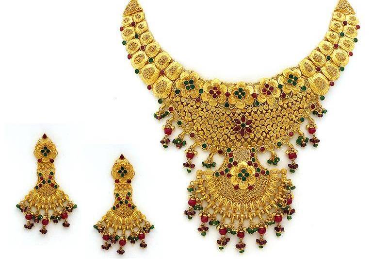 Necklace & earrings