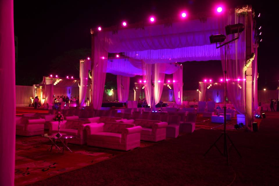 Wedding decor and lighting