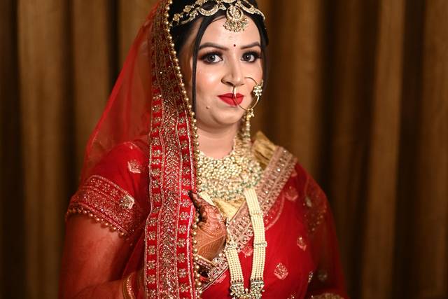 Aadhishree Makeover & Freelance Makeup Artist in Lucknow