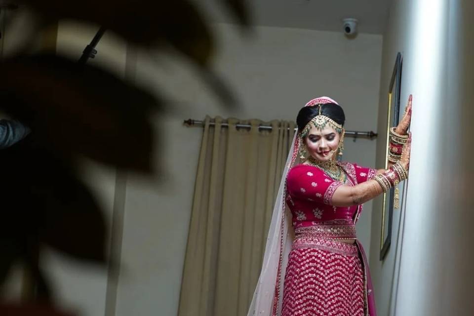 Aadhishree Makeover & Freelance Makeup Artist in Lucknow