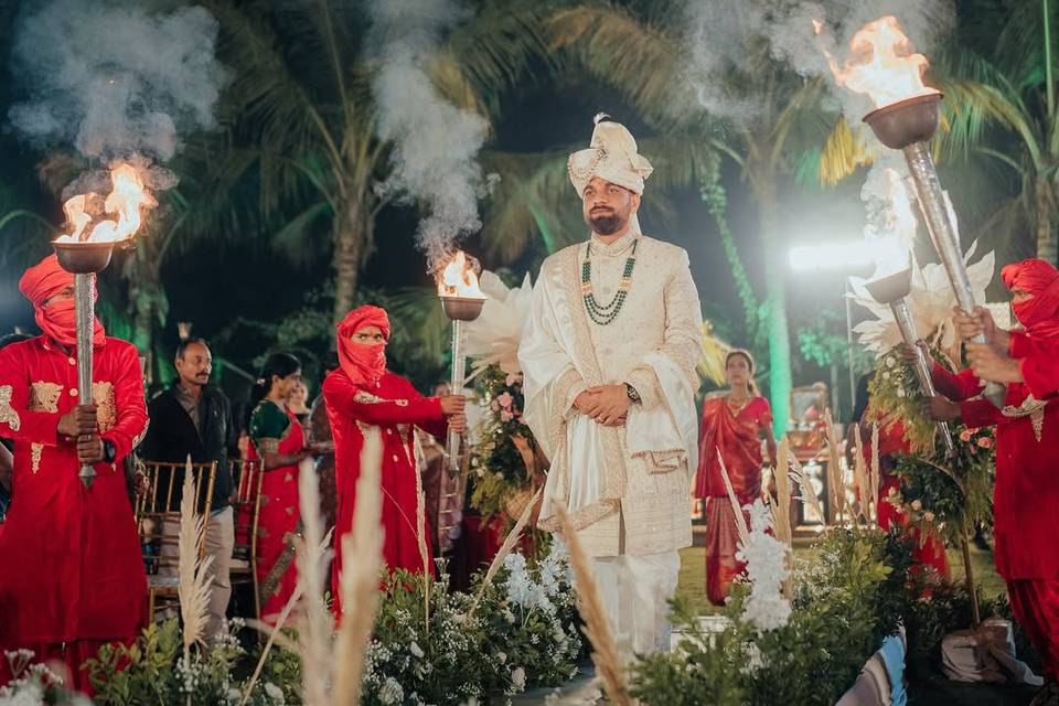 Groom entry