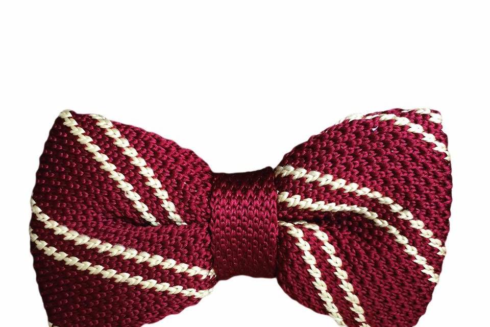 Knitted bow tie