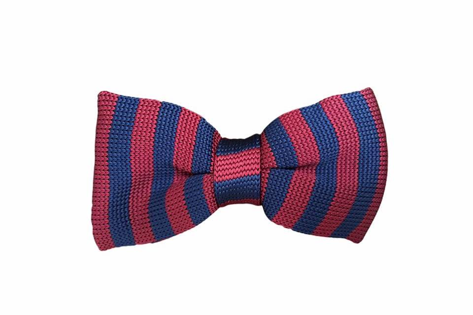 Knitted bow tie