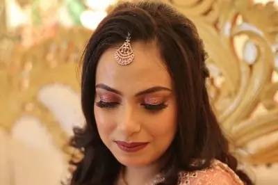 Party makeup